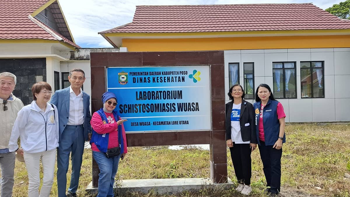 Melangkah Bersama di Napu Menangkal Schistosomiasis dari Hulu
