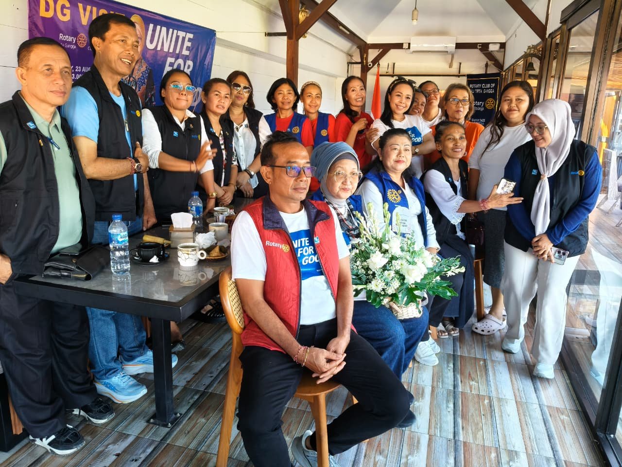 Bersama member Rotary Club Of Tirta Gangga dan Rotary Club Spirit of Karangasem, 23 Agustus 2025. (FOTO: Public Image). 