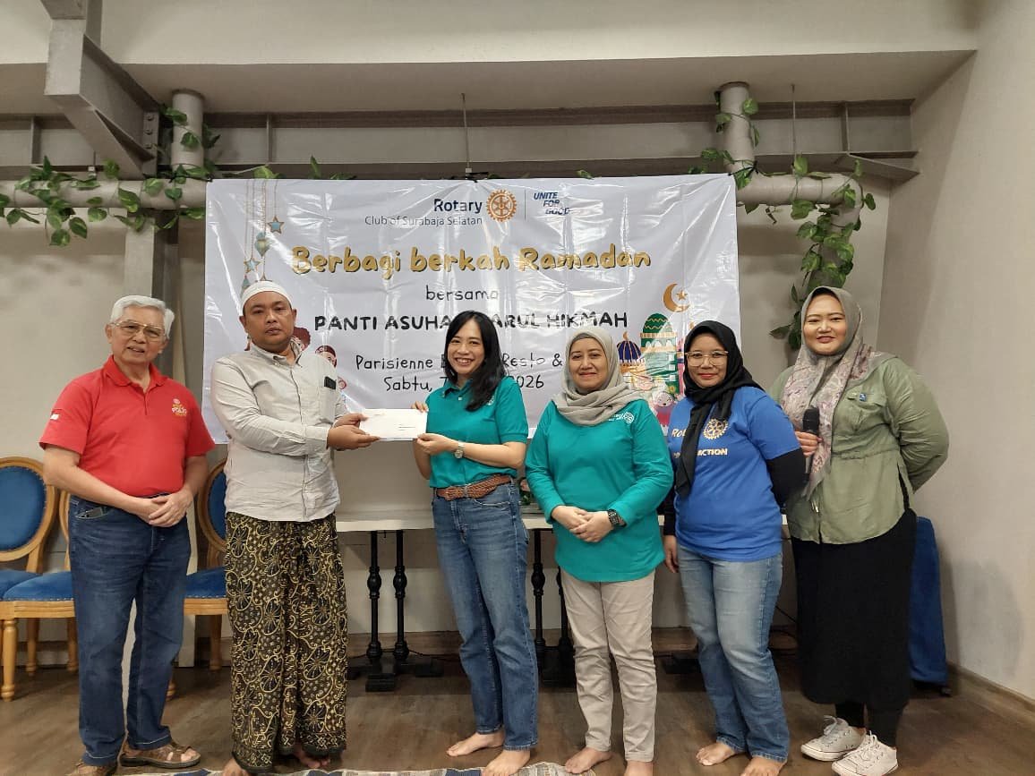 Rotary Club Surabaja Selatan menggelar buka puasa bersama 35 anak Panti Asuhan Darul Hikmah di Parisian Bakery Surabaya dalam suasana Ramadan yang hangat dan penuh doa. Surabaya 7 Maret 2026. (FOTO: Public Image).