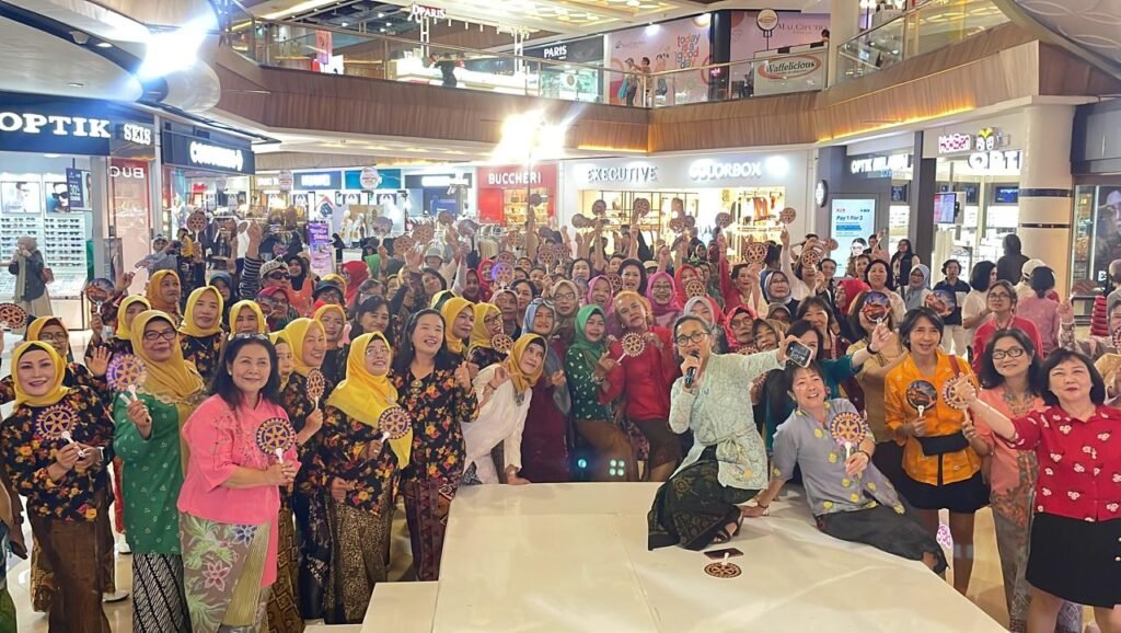 Ratusan peserta mengikuti Kartinian Bareng Rotary.